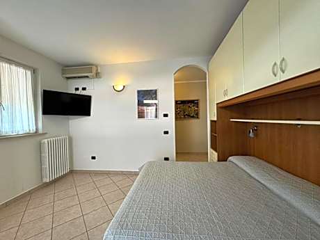 Economy Quadruple Room