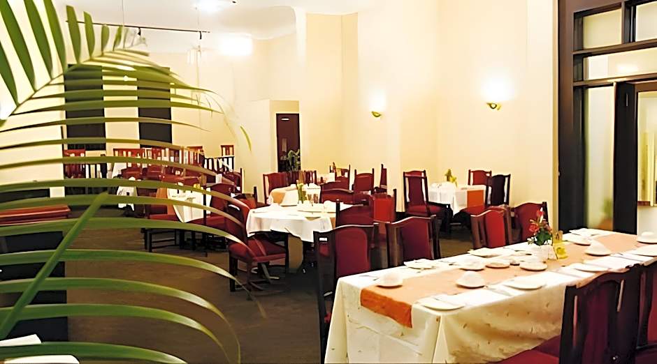 New Ambassador Hotel