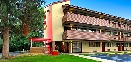 Red Roof Inn PLUS+ Atlanta - Buckhead