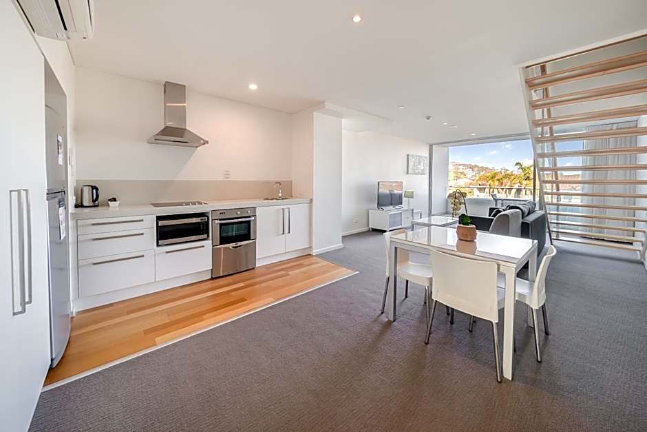 Oaks Nelson Bay Lure Suites