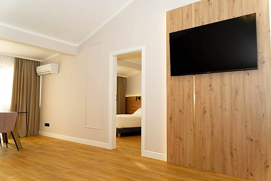 Bloom Downtown Suites