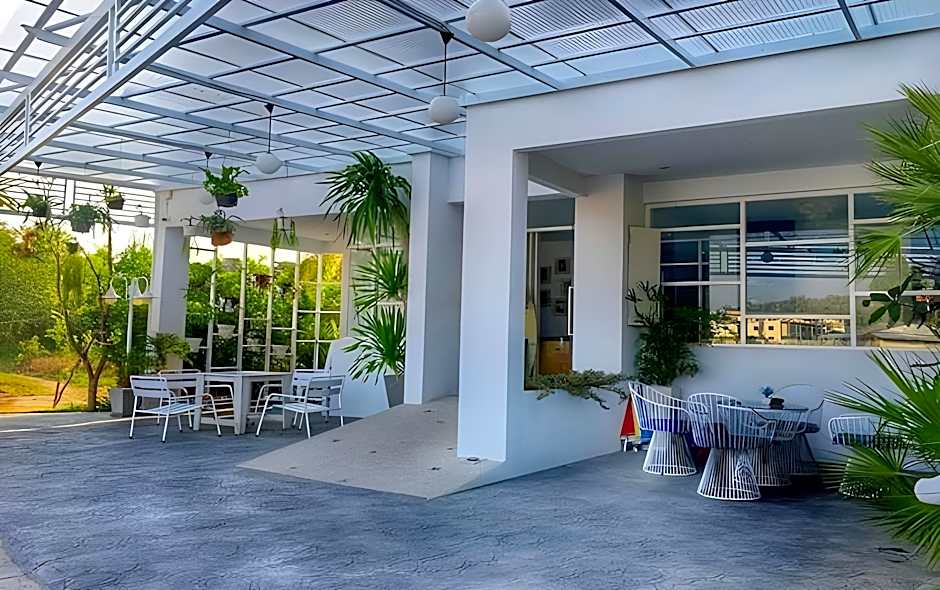 Chill House at Naiyang