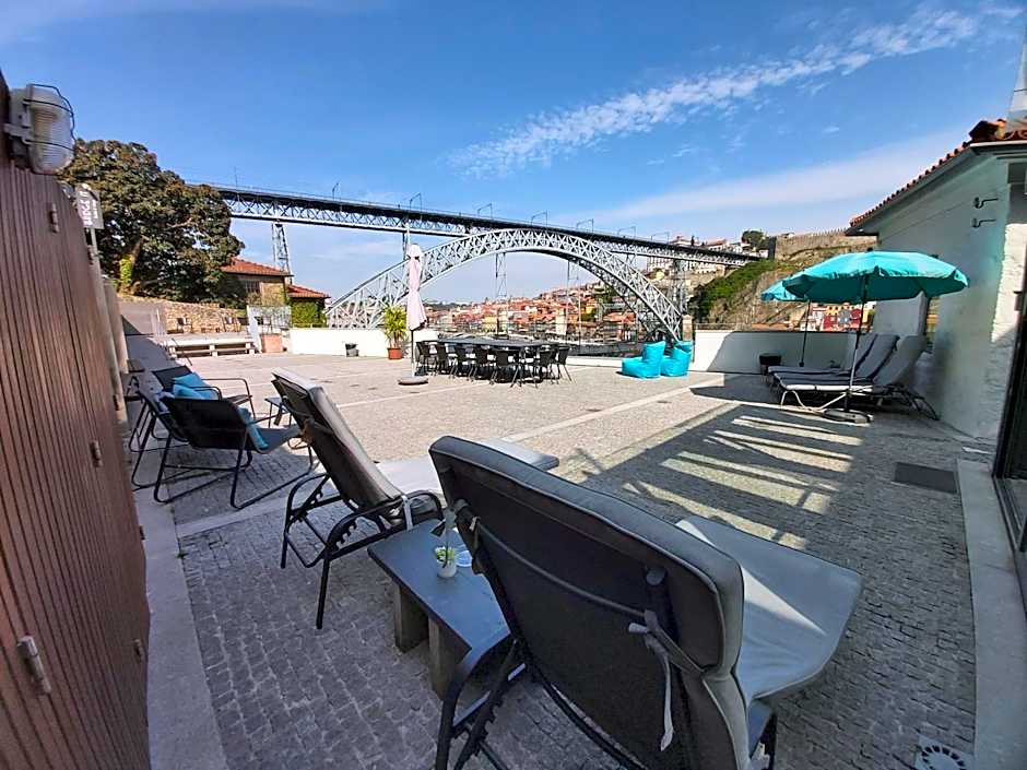 Bridge It - Suites & Views