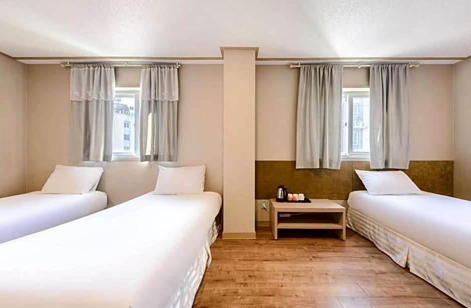 Pine Hill Hotel