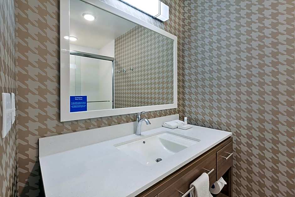 Home2 Suites By Hilton Saginaw, Mi