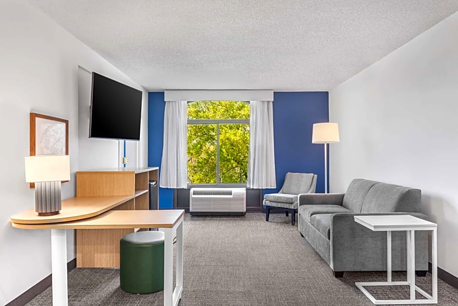 Spark By Hilton Charlotte Tyvola I-77