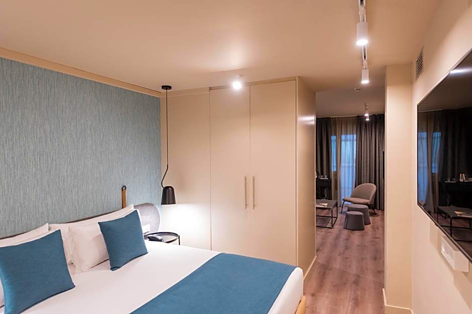 Atenea Rekord Suites