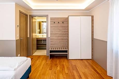 Two-Bedroom Deluxe Apartment