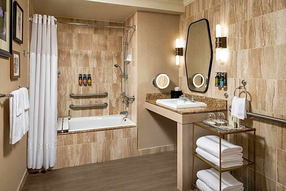 The Louie, A Davenport Hotel, Autograph Collection®