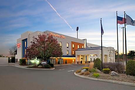 Hampton Inn By Hilton Chicopee/Springfield Ma