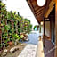 Nerome01 Okinawan Traditional House in Yambaruvs