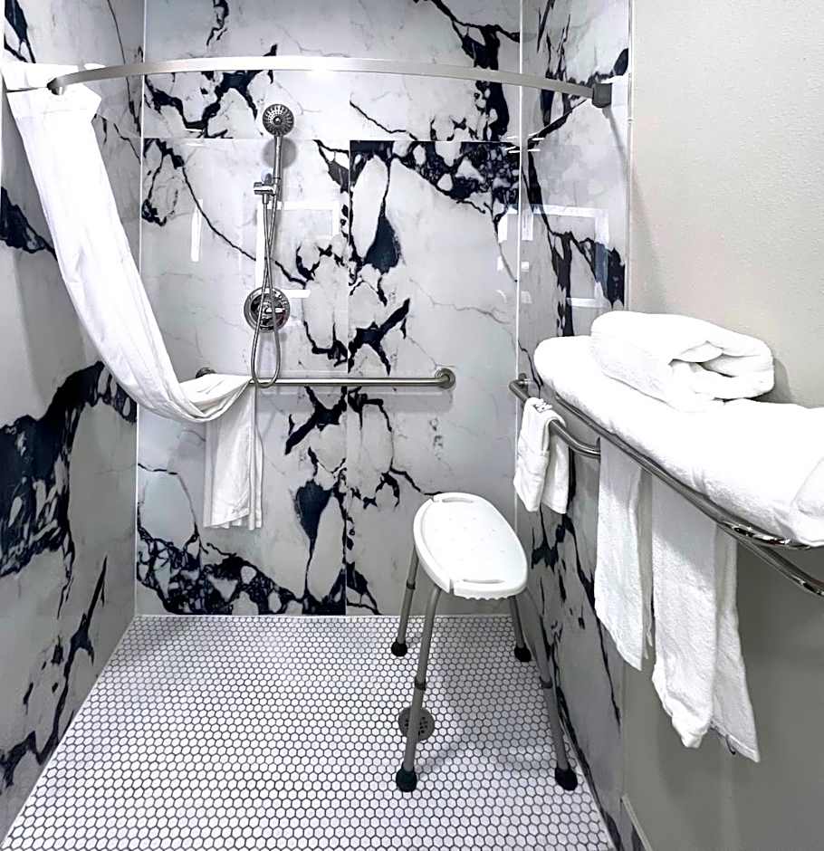 Days Inn by Wyndham Dallas Plano