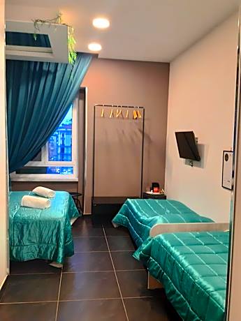 Quadruple Room with Private Bathroom