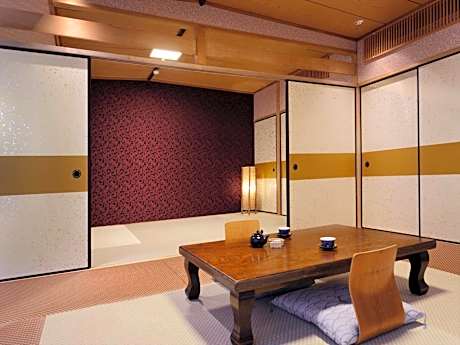 Premium Japanese Style Room with City View - Smoking