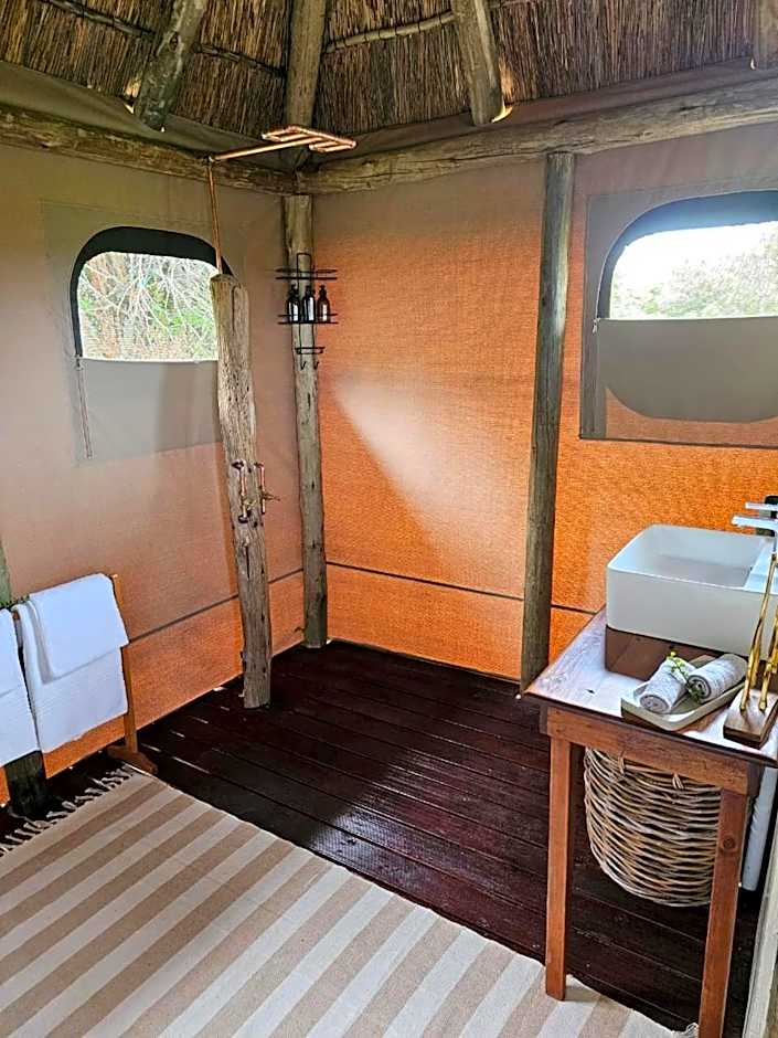 Addo Elephant Safari Lodge - Bellevue Forest Reserve