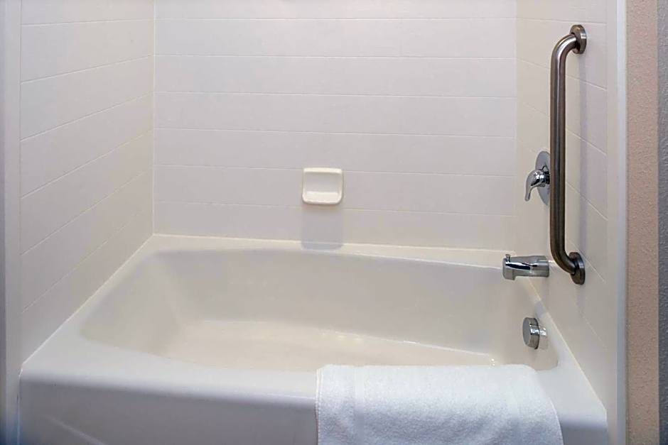Holiday Inn Express & Suites Monroe By IHG