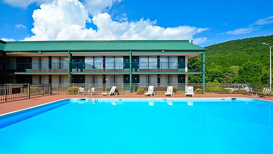 Magnuson Hotel Mountain View