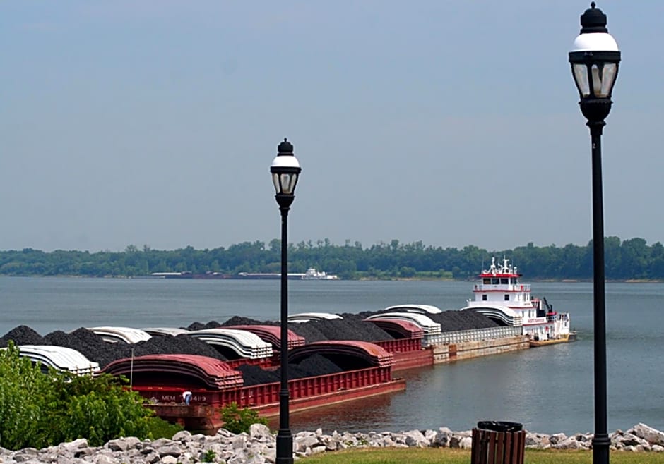 Holiday Inn Paducah Riverfront