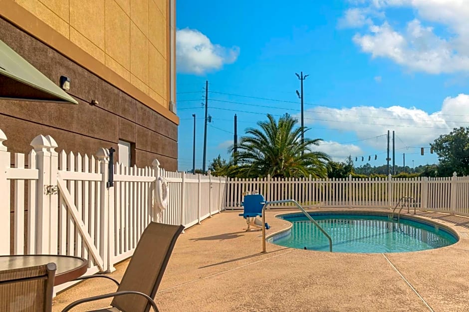 Best Western Plus Brunswick Inn & Suites