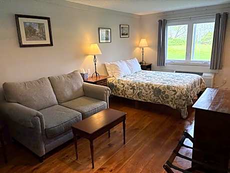 Queen Room