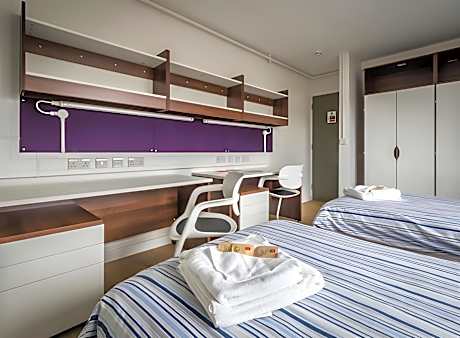 Twin Room with Private Bathroom