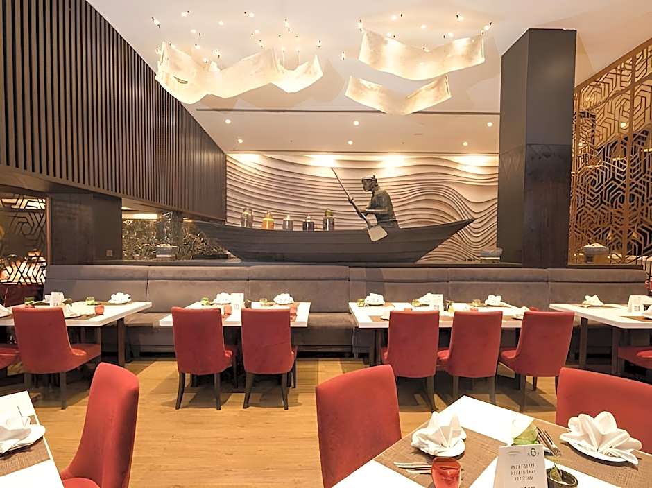 Goldfinch Hotel Mumbai