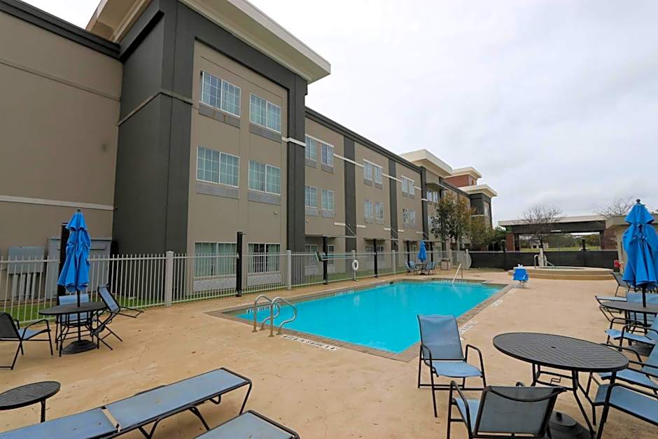 La Quinta Inn & Suites by Wyndham Austin NW/Lakeline Mall