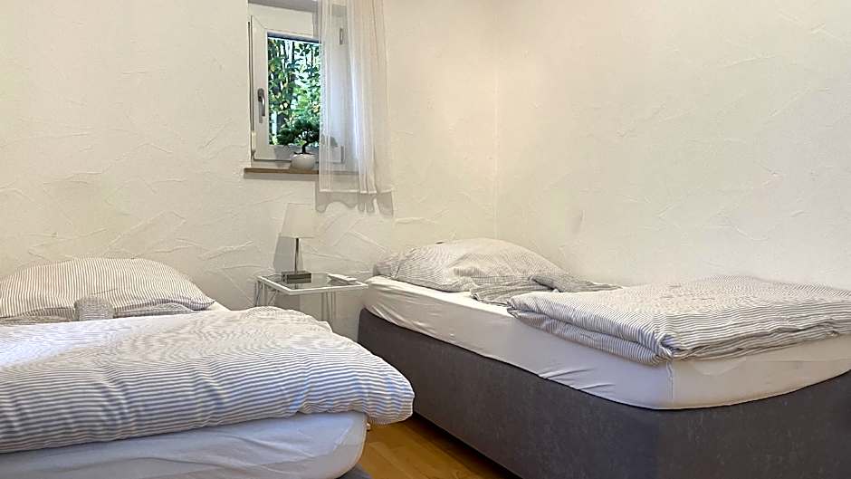 Fewo Reutlingen Heinestrasse OG