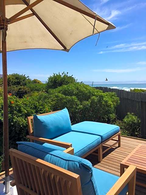 Diaz 15 House on the Bay