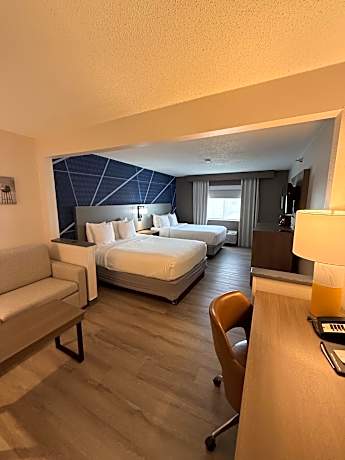Suite with Two Queen Beds - Accessible/Non-Smoking