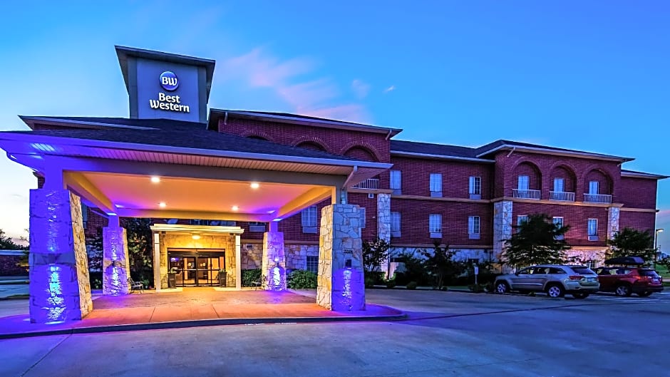 Best Western Red River Inn & Suites