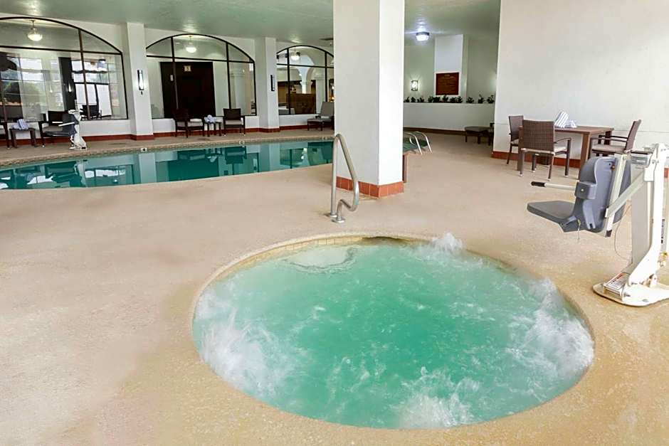 Embassy Suites By Hilton Hotel Tulsa-I-44