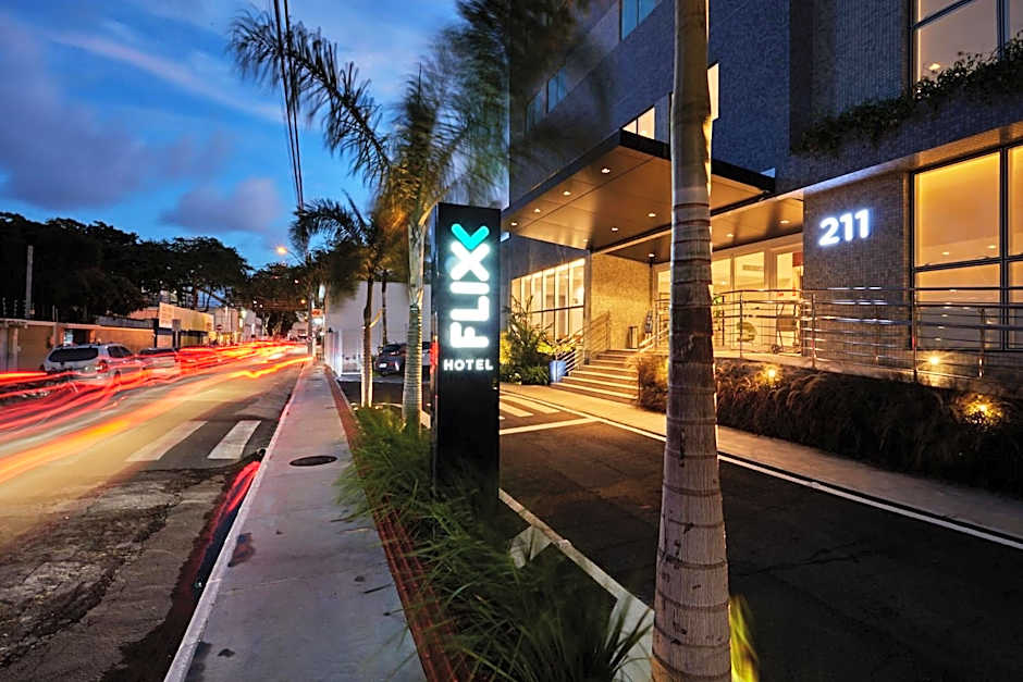 Flix Hotel