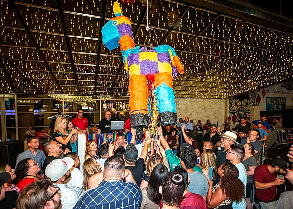 Plaza Hotel & Casino