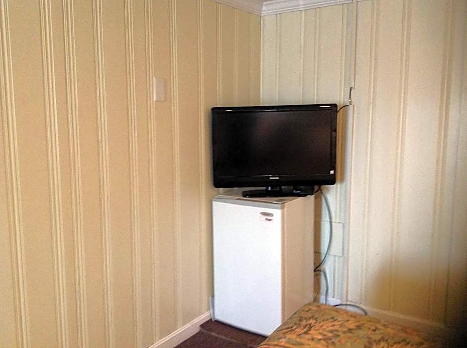 Tides Motel - Hampton Beach