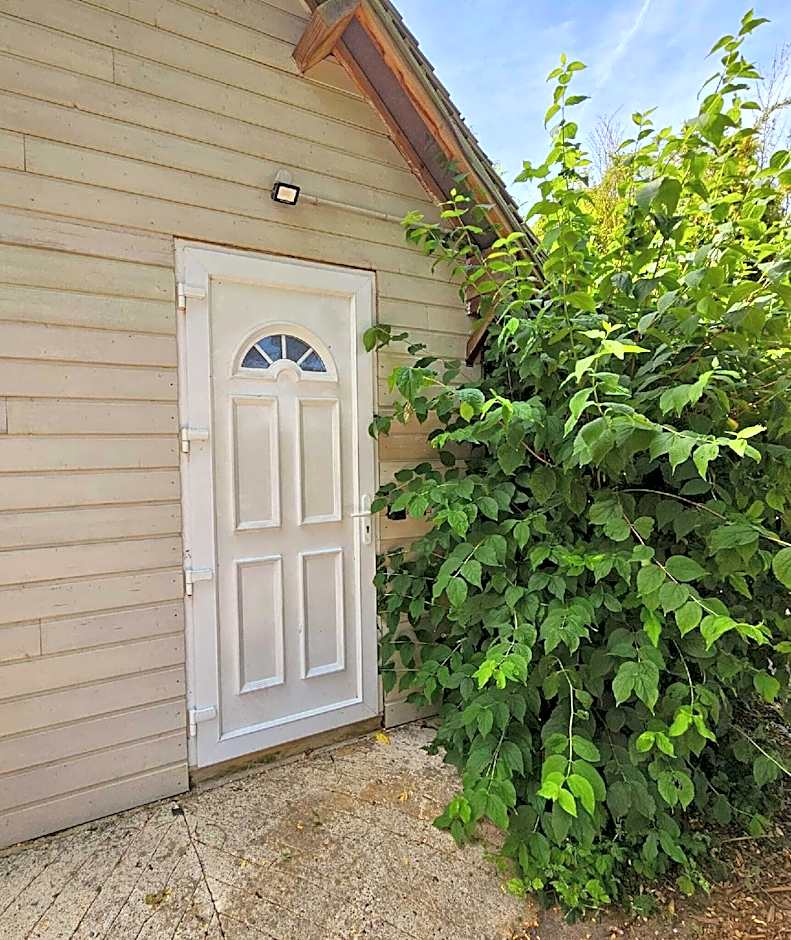 Au Refuge Des 3 Ours - Chambres d'hôtes et cabanes