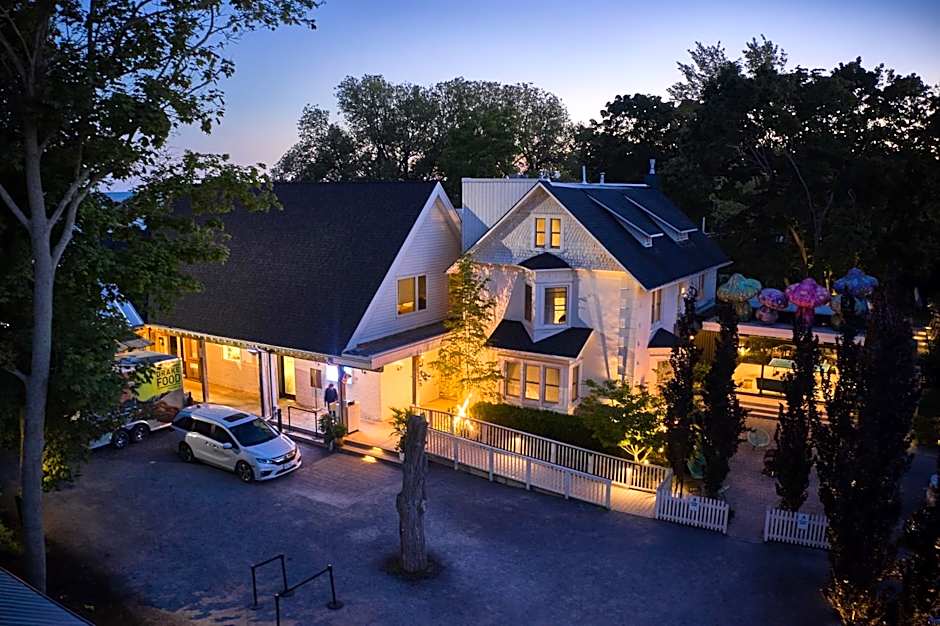 Drake Devonshire and Motor Inn