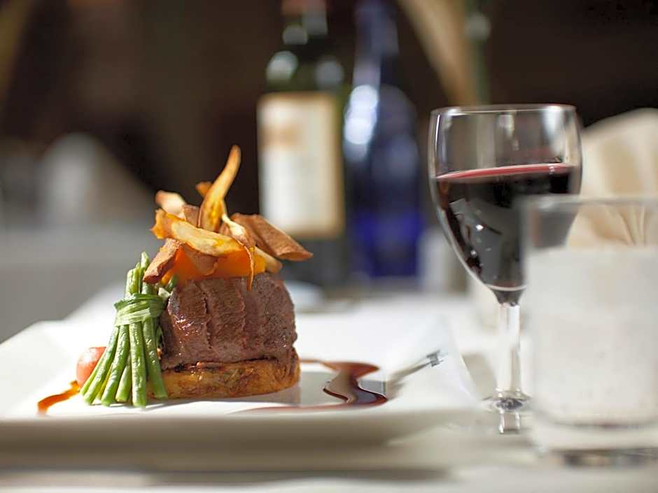 Metropole Hotel and Spa