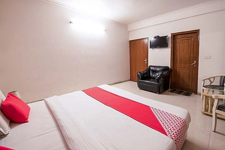 Silver Leaf Noida Hotel