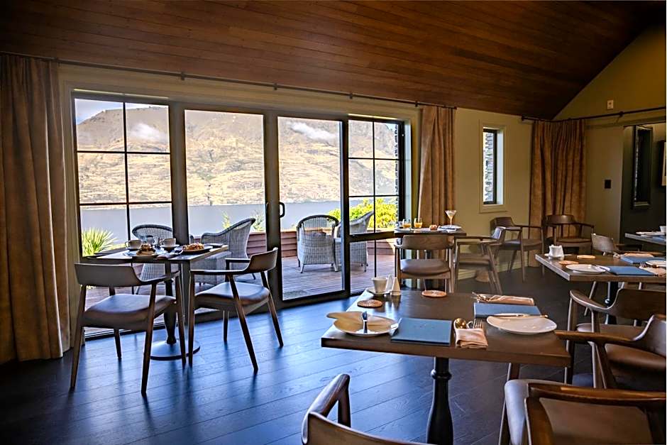 Azur Lodge