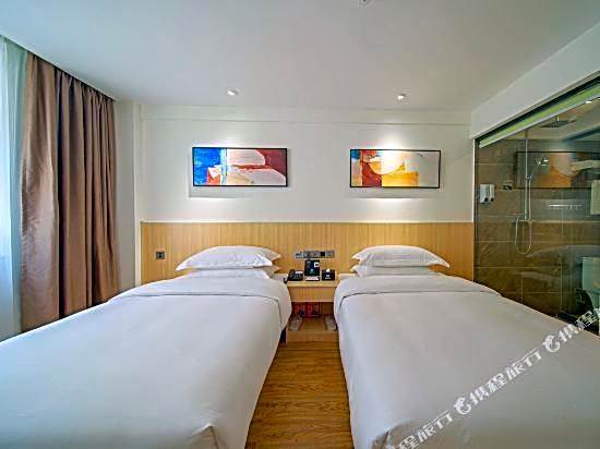 Chang Xing Hotel (Guangzhou Baima Garment City Railway Station Metro)