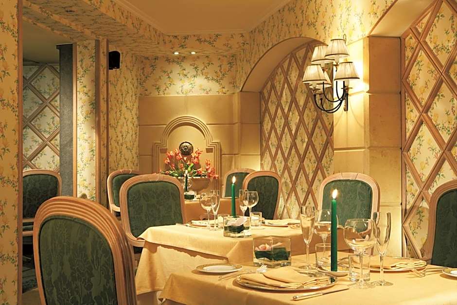 Hotel Capitol