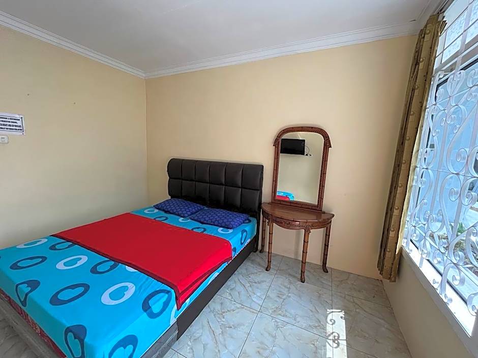 OYO LIFE 92844 Penginapan Cibodas