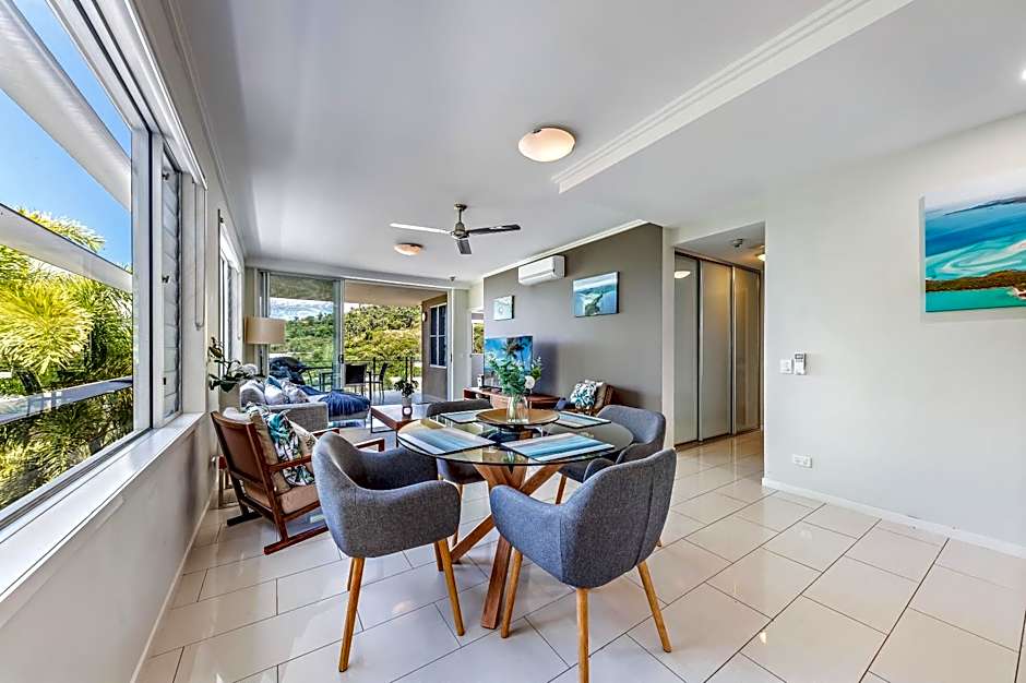Airlie Summit Apartments