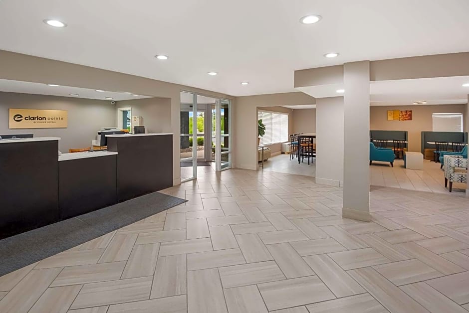Clarion Pointe Indianapolis Northeast