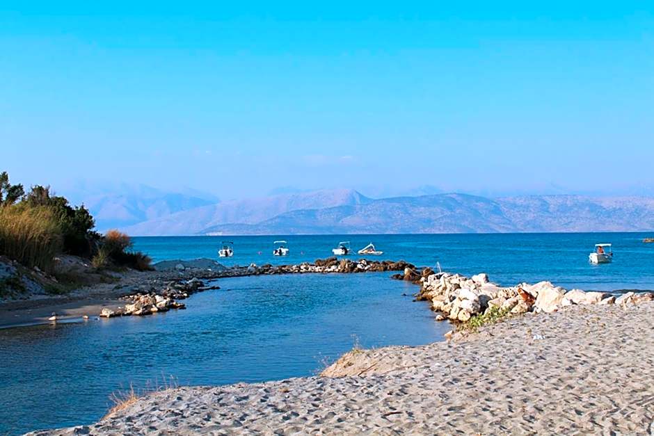 Frankis Apartments Agios Spyridonas Perithia