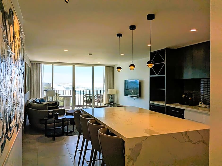 Golden Sands on the Beach - Absolute Beachfront Apartments