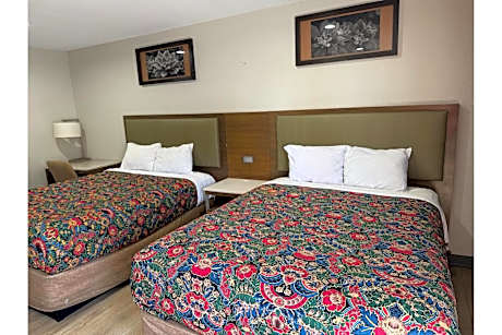 2 Queen Beds Non-Smoking
