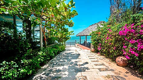 Bungalow with Garden View
