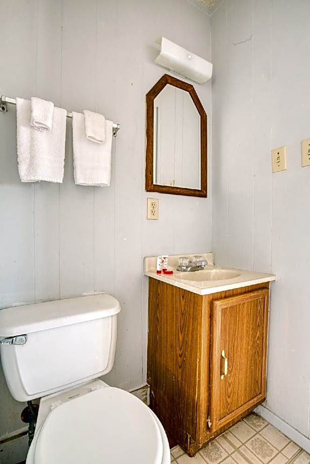 OYO Hotel Breckenridge TX Hubbard Creek Lake